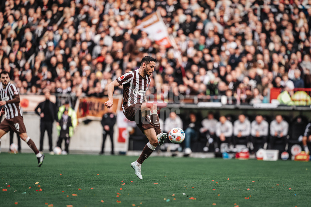 Fußball | Männer | Saison 2025/2026  | Fußball-Bundesliga | 25. Spieltag | FC St. Pauli vs. Eintracht Frankfurt | 08.03.2026 | Mathias Pereira Lage (#28, FC St. Pauli)