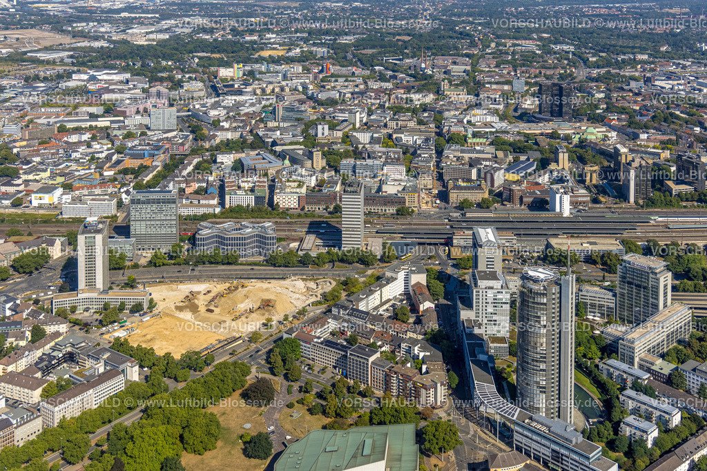 Essen220807262 | Luftbild, Ortsansicht City, Essen Hauptbahnhof, Baustelle Abriss Ypsilon-Haus der RWE Zentrale Essen in der Huyssenallee, geplanter Neubau für Bürocampus, Südviertel, Essen, Ruhrgebiet, Nordrhein-Westfalen, Deutschland