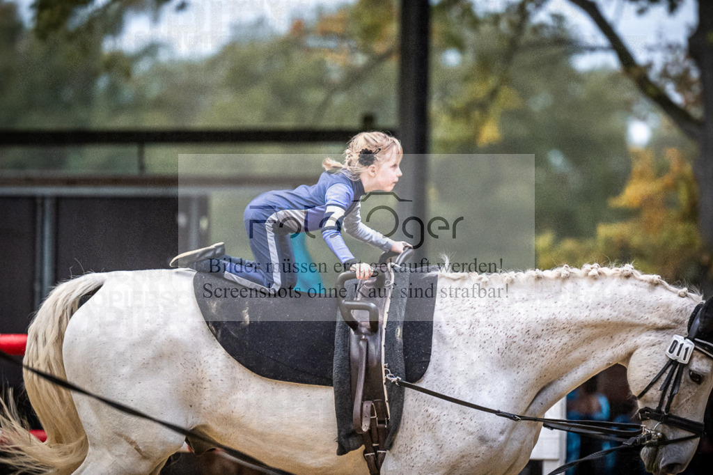 DOS_0158 | Entdecke hochwertige Reitturnierfotos von Foto Oger. Professionell, emotional und authentisch – jetzt Lieblingsmomente im Shop bestellen.Deutschlandweite Turnierfotografie. - Realisiert mit Pictrs.com