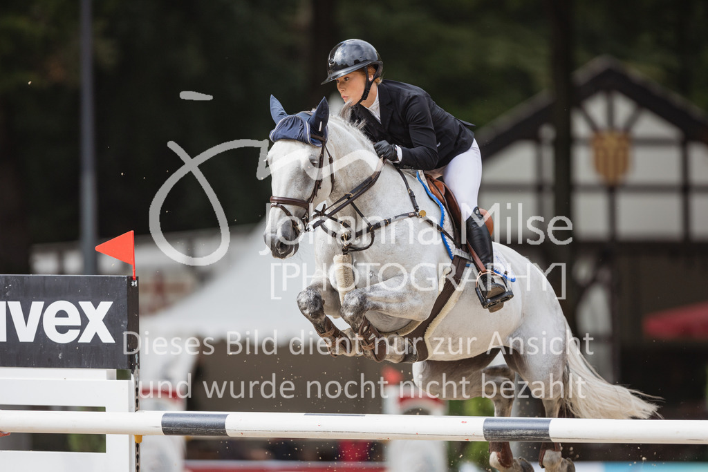 220910_OWLCh_MittlereTour-230 | Deine schönsten Turniermomente als professionelle Fotos! Entdecke hochwertige Pferdesport-Fotografie im Online-Shop. Jetzt Fotos finden & bestellen!