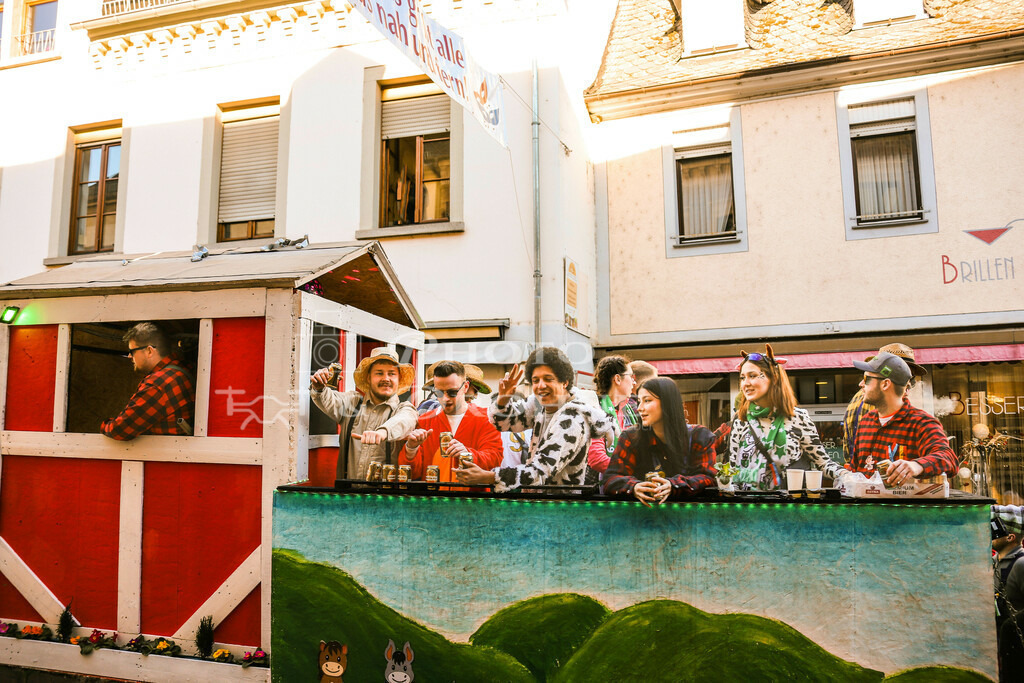 Fastnacht 2023-1630 | Erleben Sie den Zauber des Mittelrheins und entdecken Sie die atemberaubende Auswahl an Fotos und Bildern bei Rheinfotos. Wir bieten eine vielfältige Auswahl an Produkten wie Poster, Karten, Sticker, Textilien und Geschenkartikeln und Fototouren. - Realisiert mit Pictrs.com