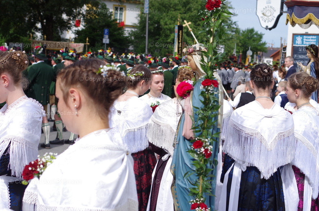 IMGP5330 | fotografiert von Axel PollmannLeonhardi Wallfahrt Benediktbeuern und Murnau, Fronleichnam, Fasching, Landschaft im Loisachtal und Benediktbeuern  - Realisiert mit Pictrs.com
