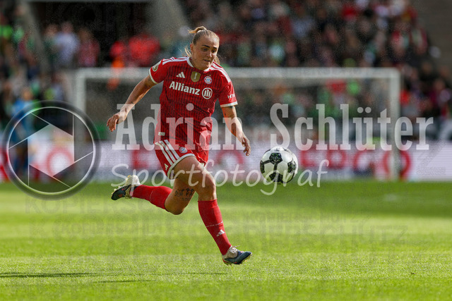 14.05.2026, GER, Fussball, Frauen, DFB-Pokal, Finale, Saison 2025/2026, VfL Wolfsburg - FC Bayern München | Gerogia Stanway (Bayern) in Aktion am Ball, Einzelaktion