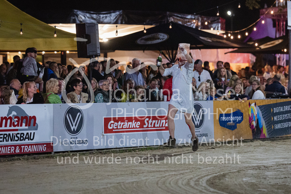 230827_Delbrueck_Kostuem-703 | Deine schönsten Turniermomente als professionelle Fotos! Entdecke hochwertige Pferdesport-Fotografie im Online-Shop. Jetzt Fotos finden & bestellen!