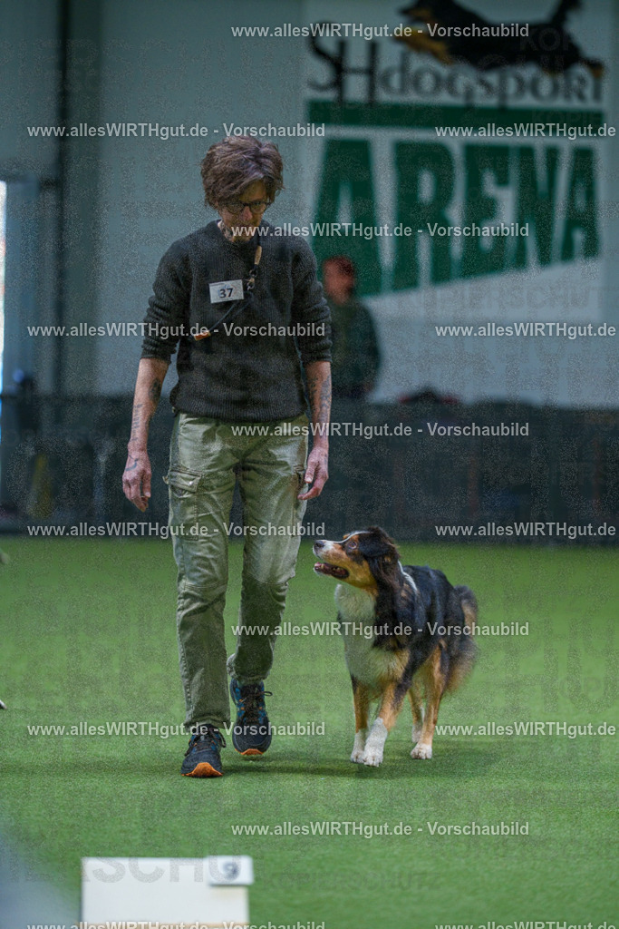 7R506044 | Professionelle Tierfotografie in Mönchengladbach von Daniel Wirth (allesWIRTHgut). Liebevolle & natürliche Bilder von Hunden & Katzen für unvergessliche Erinnerungen.