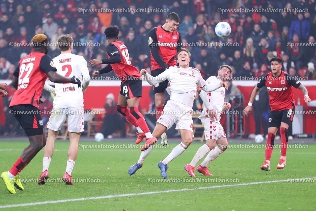 DFB05022501097 | 05.02.2025, Fußball, DFB-Pokal Viertelfinale, Bayer 04 Leverkusen - 1.FC Köln, BayArena, Saison 2024 2025: Kopfballtor Torschuss Tor Treffer durch Torschütze Patrik Schick (Bayer04 Leverkusen #14)Nathan Tella (Bayer04 Leverkusen #19), Timo Hübers (FC Köln #4), Jan Thielmann (FC Köln #29)DFB regulations prohibit any use of photographs as image sequences and or quasi-video.