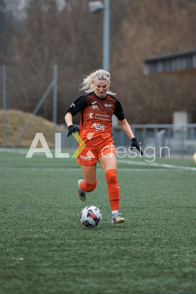 Fußball I Frauen I Saison 2025-2026 I Freundschaftsspiel I FC Aarau Frauen - SC Freiburg U20 I 24.01.2026 | 6 Bergrós Ásgeirsdóttir (FC Aarau) – Mittelfeld - Realisiert mit Pictrs.com