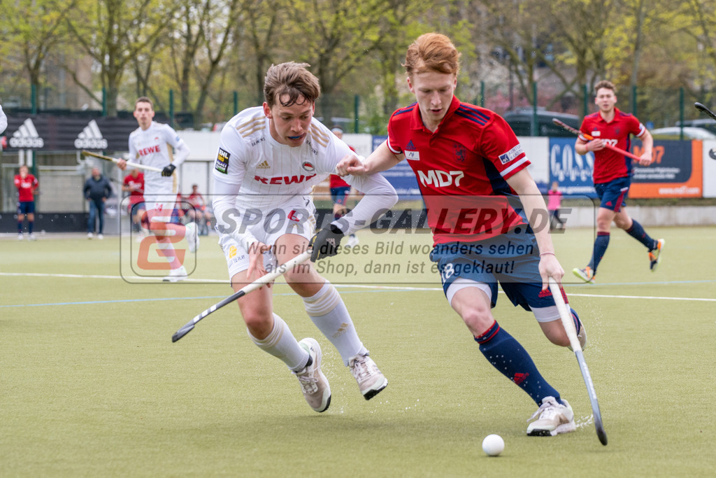 SFE_20230415_0127 | Deutsche Meisterschaft Männliche U16 Halle 2023 am 15.04.2023 in Düsseldorf (Düsseldorfer Hockeyclub 1905 e.V.), Photo: Stephan Fehrmann 2022 (Sports-Gallery),Stollarz Julius ( Düsseldorfer HC #18 ),Aron Flatten ( Rot-Weiss Köln #6 )