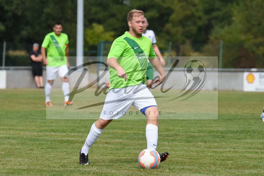 20180812_OHRBEL_0007 | Fußball, Herren:   beim Spiel der 1. Kreisklasse zwischen SV Ohrbeck vs. SVC Belm-Powe II am 12.08.2018 an der Hüggelkampfbahn in Ohrbeck-Hasbergen, Deutschland.(Foto von Nico Paetzel) - Realisiert mit Pictrs.com