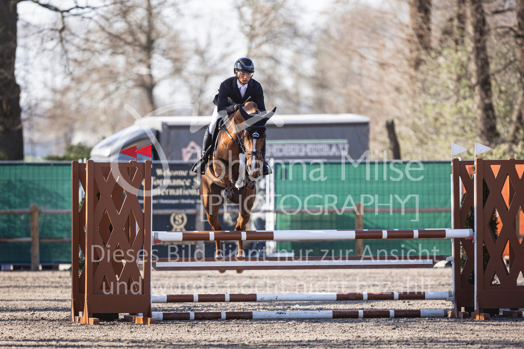 250408_Mühlen_SprPf-A2-232 | Deine schönsten Turniermomente als professionelle Fotos! Entdecke hochwertige Pferdesport-Fotografie im Online-Shop. Jetzt Fotos finden & bestellen!