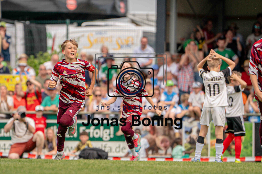Fußball I E-Junioren I Saison 2025-2026 I OM-Cup Lüsche I Sonntag  I 24682 | jns.sportfotos - Realisiert mit Pictrs.com