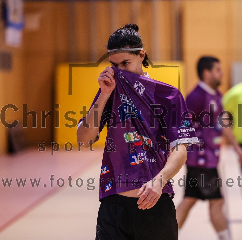 2024-12-14_011_SpVgg_Altenerding_gegen_MTV_Pfaffenhofen | Erding, Deutschland, 14.12.2024:Handball, Bezirksoberliga Männer 2024 / 2025, 10. Spieltag, SpVgg Altenerding gegen MTV Pfaffenhofen, Endergebnis: 32:30Luis Leitner (SpVgg Altenerding, #26)Foto: Christian Riedel / fotografie-riedel.net