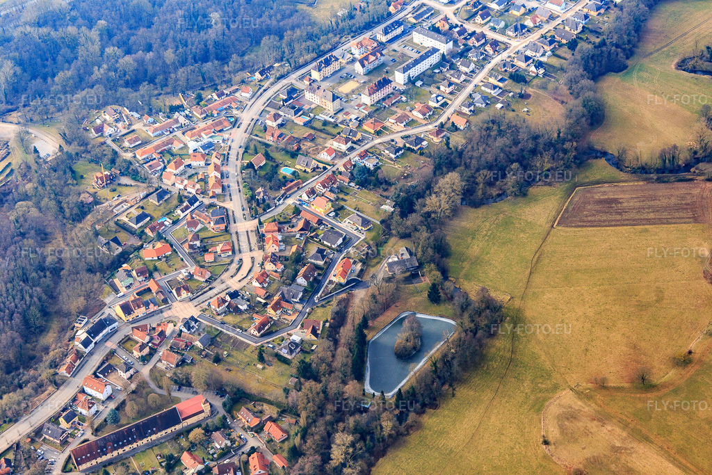 Vue aérienne: Rue de la Haute Vienne à Lauterbourg dans le département Bas Rhin, France.Photo: IMG_096955.jpg prise le 19/02/2017 par Werner Riehm/FLY-FOTO.euRésolution de l'original: 5472 x 3648 px