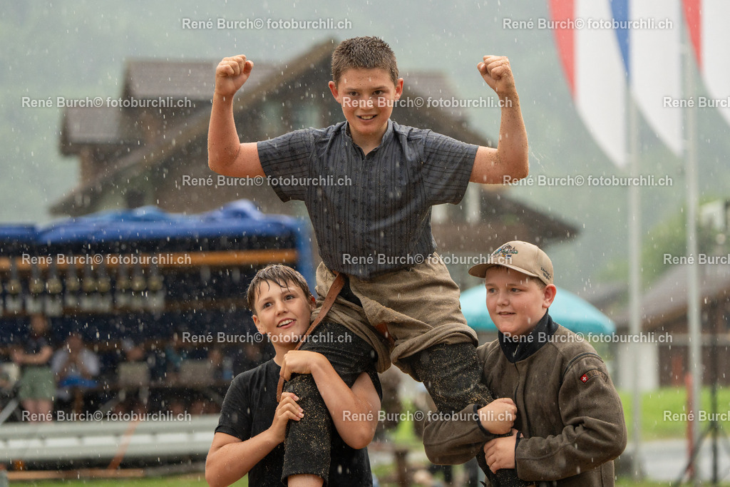 Sieger Horat Linus (2) | René Burch leidenschaftlicher Fotograf aus Kerns in Obwalden.  Hier finden sie Sport, Landschaft und Natur Fotografie.
 - Realisiert mit Pictrs.com