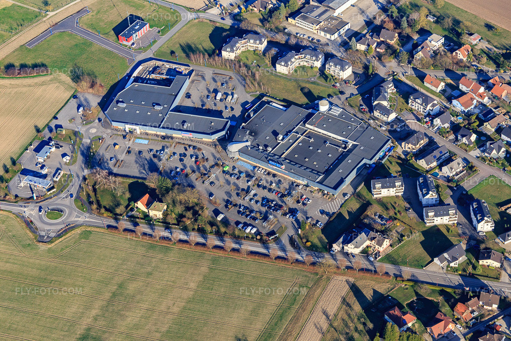 Aerial view: Super U et Drive and Trinity Asia in Gambsheim in the state Bas-Rhin, France.Photo: IMG_097662.jpg taken on 03/16/2017 by Werner Riehm/FLY-FOTO.comResolution of the original: 5472 x 3648 pxWWW.COURSESU.COM
