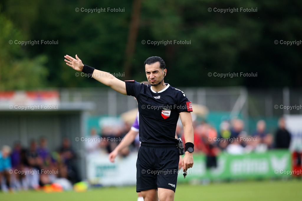 A_LUI_26072025_22 | SPORT,FUSSBALL,UNIQA OEFB CUP 1.RUNDE   26.07.2025 ASKOE OEDT-AUSTRIA SALZBURG IM BILD: SCHIEDSRICHTER ISA SIMSEK  FOTO:FOTOLUI