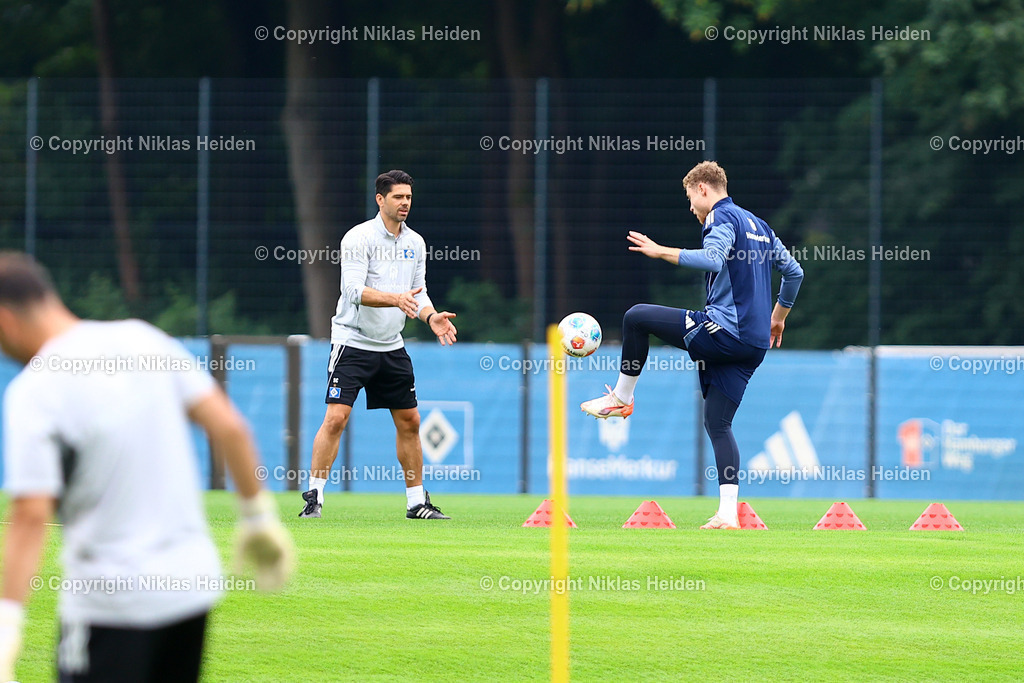 NH_HamburgerSV_Training_21072025 | #40 Hannes Hermann im Aufbautraining mit Reha-Trainer Sebastian Capel(Hamburger SV)Fußball I Herren I Training I Saison 2025-2026 I Hamburger SV I 20.07.2025 I Trainingsplätze Volksparkstadion
