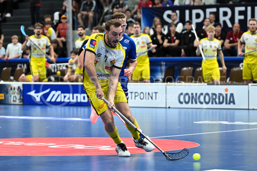 Zug United - HC Rychenberg - 25. April 2026 | Manuel Maurer (#11 HC Rychenberg Winterthur) am L-UPL Superfinal-Spiel zwischen Zug United und HC Rychenberg am 25. April 2026 in der BCF Arena, Fribourg, Schweiz.Bild: Sportfotografie Markus Aeschimann | www.markus-aeschimann.ch - Realisiert mit Pictrs.com
