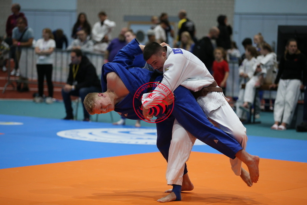 AT3Y2236 | Fotos vom Adler Cup - Pictures from Adler Cup

Hier findet Ihr alle Eindrücke und großen Momente der Adler Cup Wochenenden. Here you will find all impressions and great moments of the Adler Cup weekends. - Realisiert mit Pictrs.com