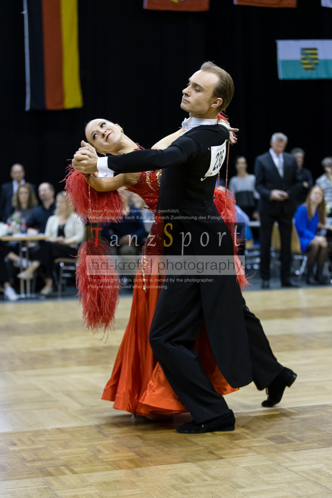 20241102_DC_HGR_Std_08441 | Tanzsportbilder, Standardtanz, Lateintanz, WDSF, DTV, LTVB, dancecomp, goc, hessen tanzt, blaues band der spree, walzer, tango, wiener walzer, slowfox, quickstepp, samba, rumba, cha-cha-cha, paso doble. jive, hd-kroft photography, turniertanzsport