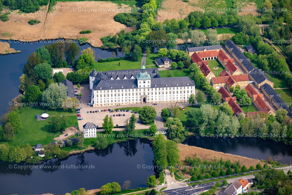 Schleswig_Schloss_Gottdorf_ELS_3109140523 | SCHLESWIG 01.05.2024 Burganlage des Schloß Gottorf im Ortsteil Annettenhöh in Schleswig im Bundesland Schleswig-Holstein. Das Schloss ist eines der wichtigsten Kulturzentren des Landes und Sitz von zwei Landesmuseen. // Castle of Schloss Gottorf in the district Annettenhoeh in Schleswig in the state Schleswig-Holstein. Foto: Martin Elsen