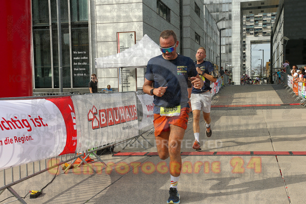 250920_1525_EX1_9347 | Sportfotografie im Rhein-Sieg Kreis, Köln, Bonn, NRW, Rheinland Pfalz, Hessen, etc. Unser Tätigkeitsfeld umfasst den Laufsport vom Volkslauf über den Marathon, Duathlon, Triathon bis zum Ultralauf wie Kölnpfad Ultra oder Schindertrail.