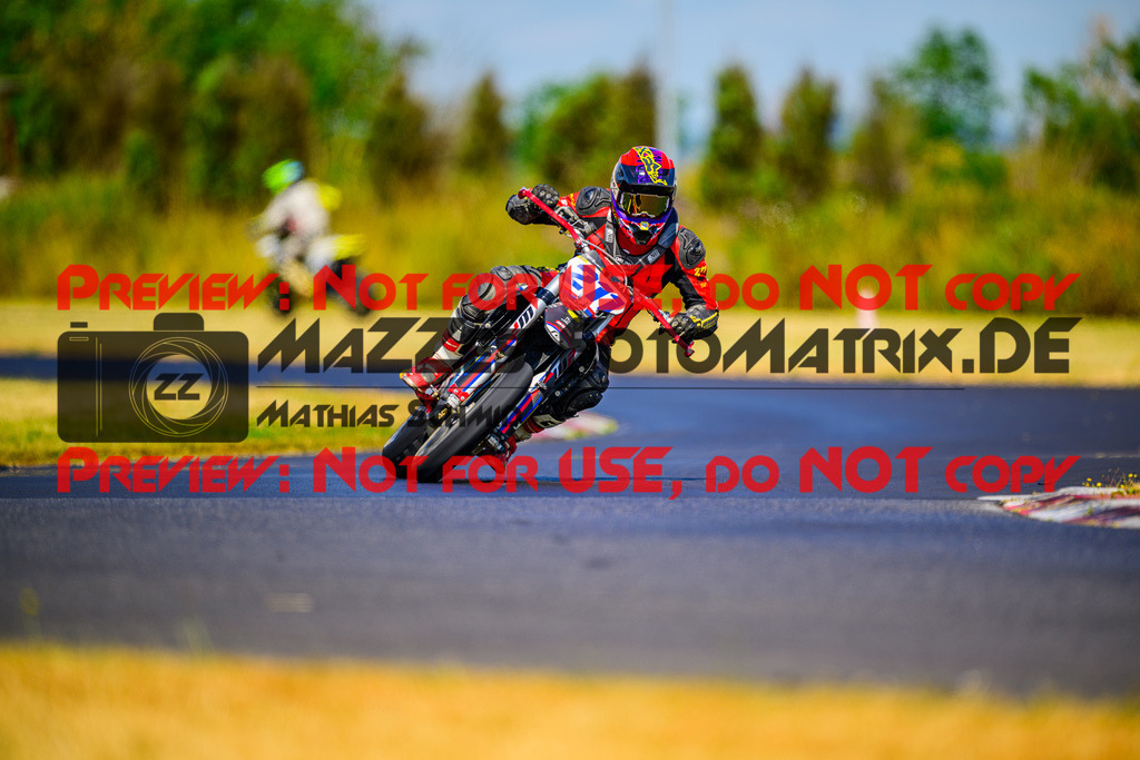 MaZZes_Fotomatrix_20250704_6007705_5421 | GELB