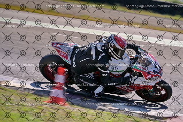 26bt05-0056 | markuskiefer.com - Realisiert mit Pictrs.com