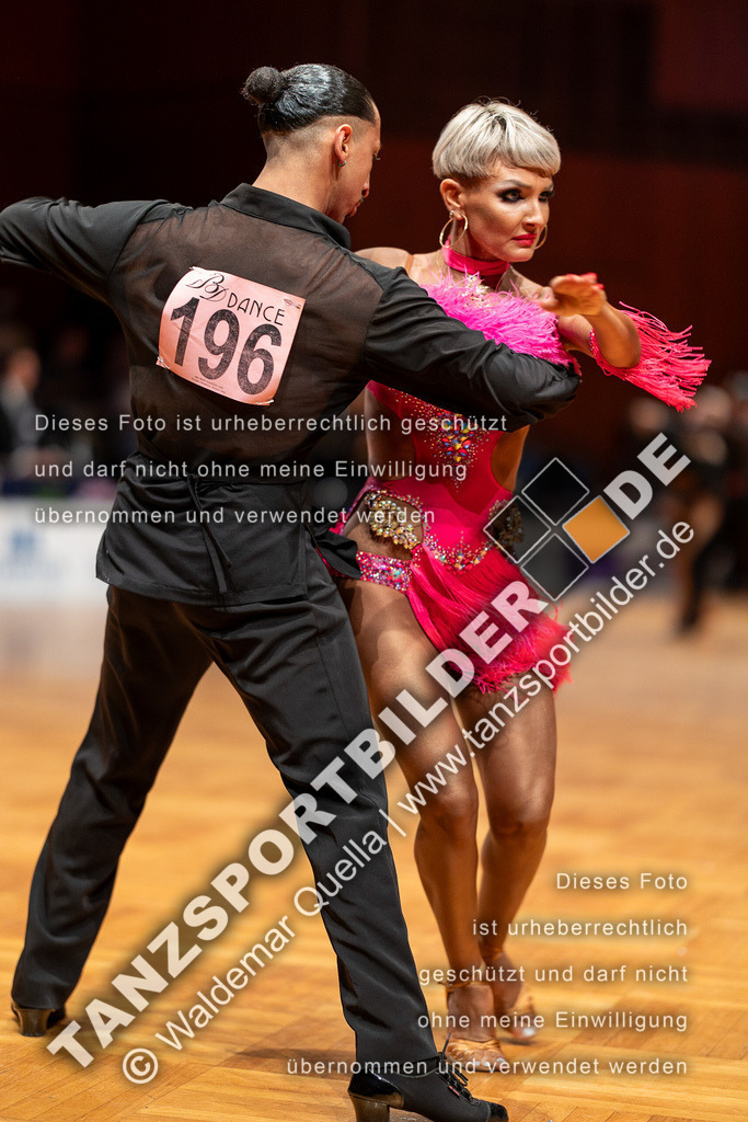 20230812-04296 | Hier finden Sie Tanz Bilder vom Latein und Standard Formationen tanzen. Sportbilder vom Tanzsport. Schöne Fotos und von Weltmeisterschaft, Europameisterschaft, Bundesliga, Regionalliga, Oberliga und Landesliga sowie von GOC Stuttgart, DanceComp, WM Bremen