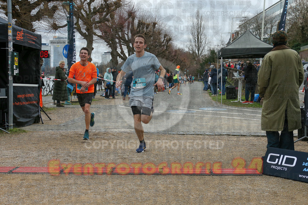 231231_1155_EX1_4565 | Sportfotografie im Rhein-Sieg Kreis, Köln, Bonn, NRW, Rheinland Pfalz, Hessen, etc. Unser Tätigkeitsfeld umfasst den Laufsport vom Volkslauf über den Marathon, Duathlon, Triathon bis zum Ultralauf wie Kölnpfad Ultra oder Schindertrail.