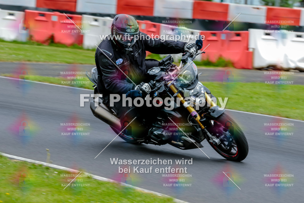 MotoTeamVBK-20571 | Hier findet Ihr Bilder von Touristenfahrten auf der Nürburgring Nordschleife oder von anderen Veranstaltungen die ich besucht habe. Viel Spass beim Durch Schauen 