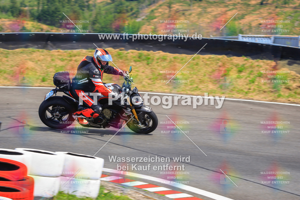 _DSK2633 | Hier findet Ihr Bilder von Touristenfahrten auf der Nürburgring Nordschleife oder von anderen Veranstaltungen die ich besucht habe. Viel Spass beim Durch Schauen 