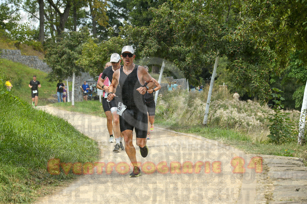 250824_1341_EX1_3239 | Sportfotografie im Rhein-Sieg Kreis, Köln, Bonn, NRW, Rheinland Pfalz, Hessen, etc. Unser Tätigkeitsfeld umfasst den Laufsport vom Volkslauf über den Marathon, Duathlon, Triathon bis zum Ultralauf wie Kölnpfad Ultra oder Schindertrail.