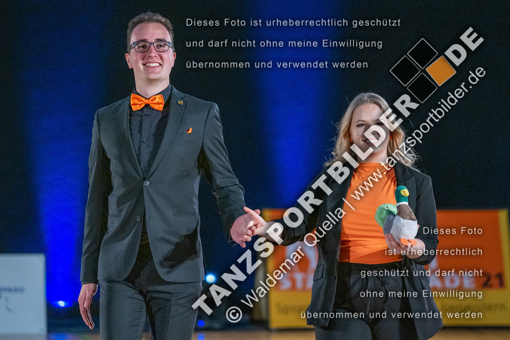 20250503-00305 | Hier finden Sie Tanz Bilder vom Latein und Standard Formationen tanzen. Sportbilder vom Tanzsport. Schöne Fotos und von Weltmeisterschaft, Europameisterschaft, Bundesliga, Regionalliga, Oberliga und Landesliga sowie von GOC Stuttgart, DanceComp, WM Bremen