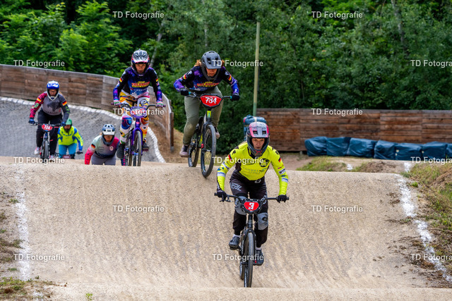 BayBMX2026-06669 | Fotogalerie von Thomas Dettweiler mit Eventbildern und lizenzfreien Fotos. Perfekt als Wandbild, für Büro, Website oder private Nutzung. - Realisiert mit Pictrs.com