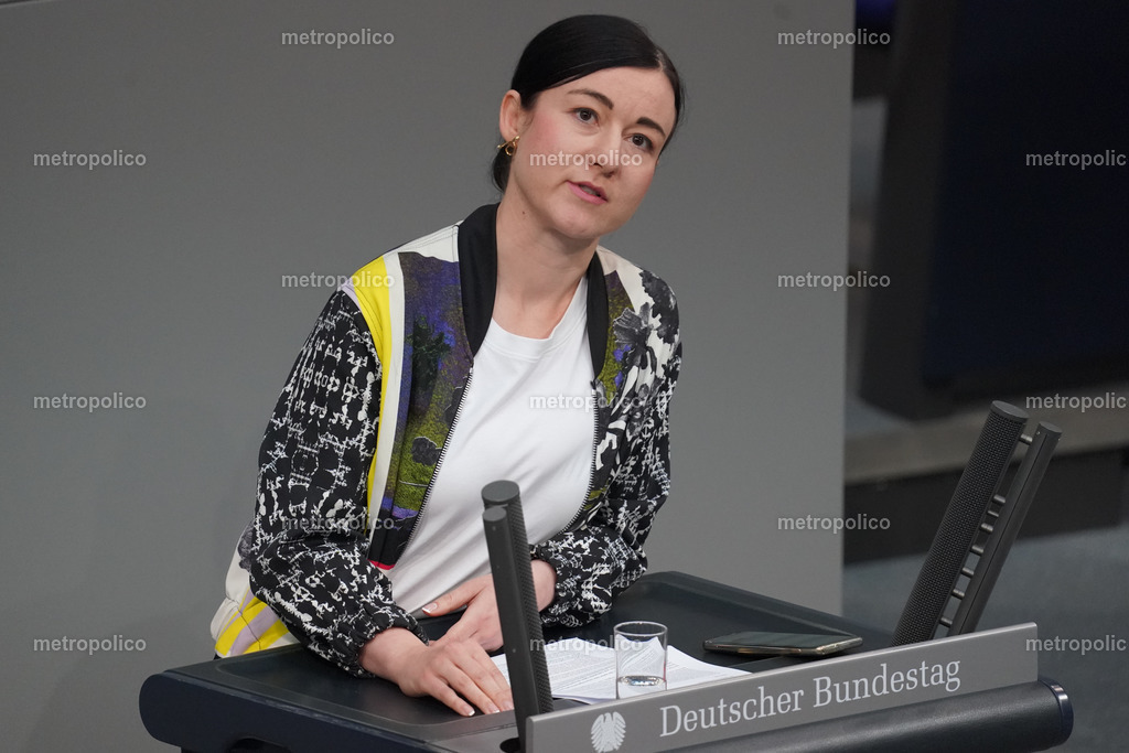 Paula Piechotta (4) | Metropolico