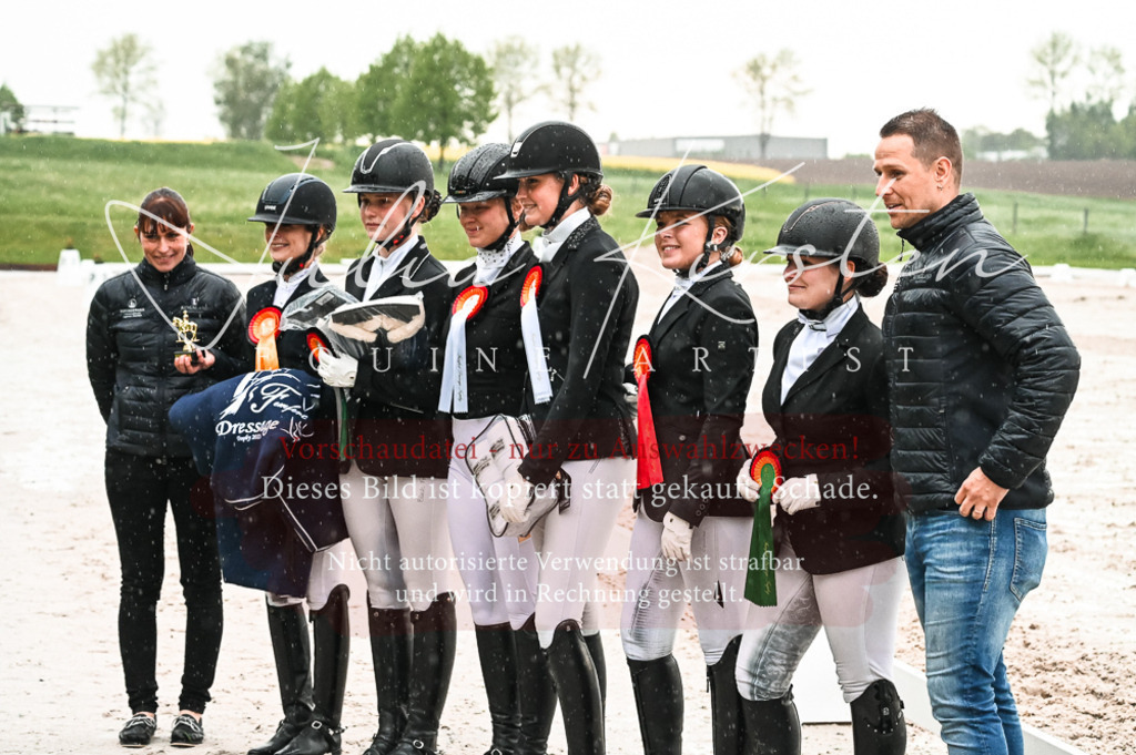 DSC_4773 | Pferde- und Turnierfotografie in Westsachsen. Pferdeportraits, Auftragszeichnungen und intuitive Kunst.
