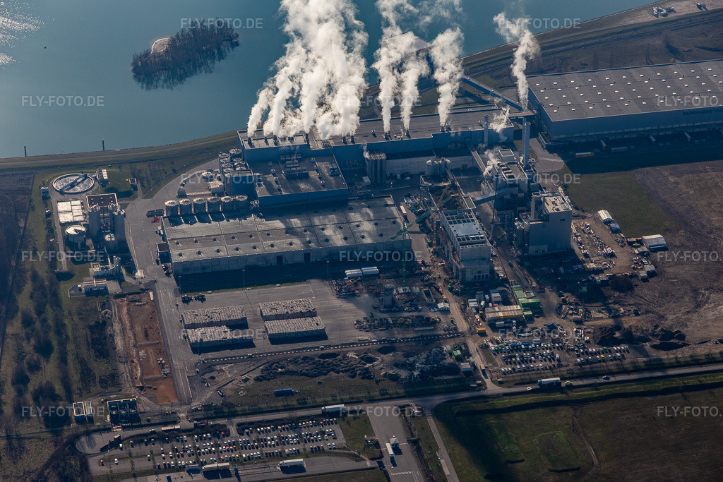 Luftbild: Papierfabrik Palm im Industriegebiet Oberwald in Wörth am Rhein im Bundesland Rheinland-Pfalz in Deutschland. Foto: IMG_125701.jpg vom 02.03.2021 durch Werner Riehm/FLY-FOTO.de