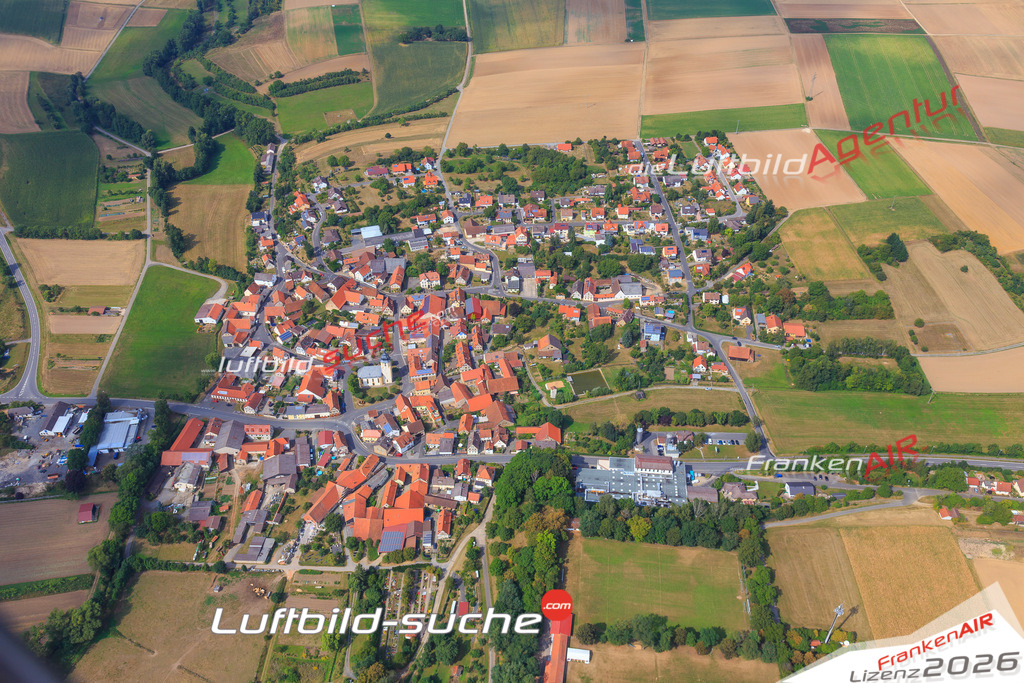 Luftbild von Lendershausen Hofheim-in-unterfranken - Luftaufnahme wurde 2016 von https://frankenair.de mittels Flugzeug (keine Drohne) erstellt - die Geschenkidee