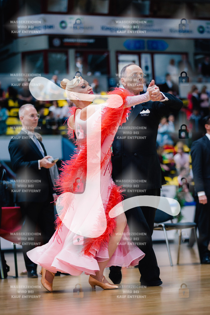 Hessen Tanzt WDSF Open Senior III Standard 11th (243) Bernhard Fuss _ Sonja Fuss (TTC Rot-Weiß Freiburg)-2025-05-17-8074 | Webshop for digital downloads and prints of dance sport, event & show photographer Julian Link - Realisiert mit Pictrs.com