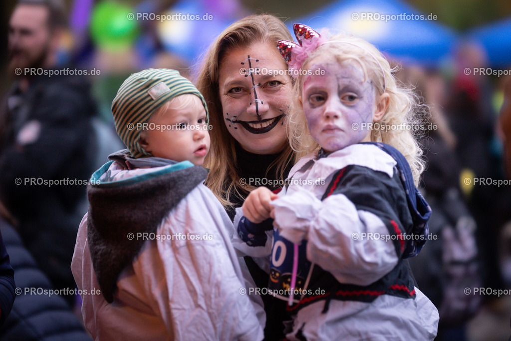 Halloween Run 2025 in Koeln, 31.10.2025 | Impressionen vom Halloween Run 2025 am 31.10.2025 in Koeln (Forstbotanischer Garten Rodenkirchen). Foto: Axel Kohring/Beautiful Sports