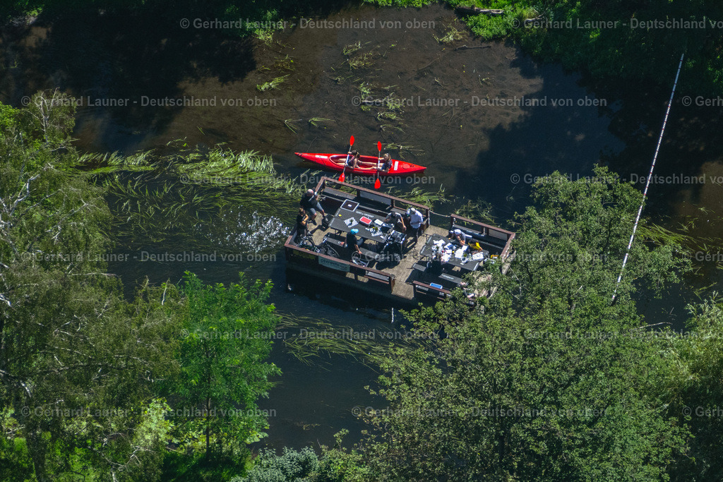 4036498 | Tretboot und Paddelboot auf der Oker