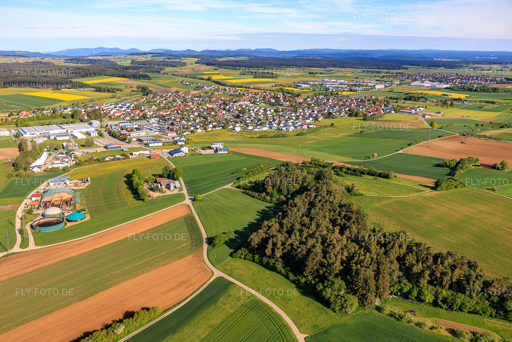 Luftbild: Ortsansicht von Südosten im Ortsteil Seedorf in Dunningen im Bundesland Baden-Württemberg in Deutschland.Foto: IMG_156613.jpg vom 17.05.2026 durch Werner Riehm/FLY-FOTO.deAuflösung des Originals: 6000 x 4000 px