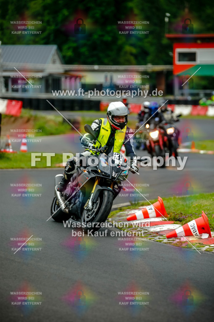 VBK-3663 | Hier findet Ihr Bilder von Touristenfahrten auf der Nürburgring Nordschleife oder von anderen Veranstaltungen die ich besucht habe. Viel Spass beim Durch Schauen 