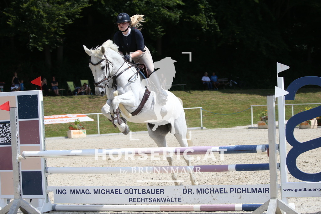 DL2Q1651 | Willkommen bei Brunnmayr - Design & Fotografie – Ihrem Spezialisten für Reitturniere und Pferdeveranstaltungen in Oberösterreich, Salzburg und Bayern! Seit über 17 Jahren sind wir leidenschaftlich dabei.