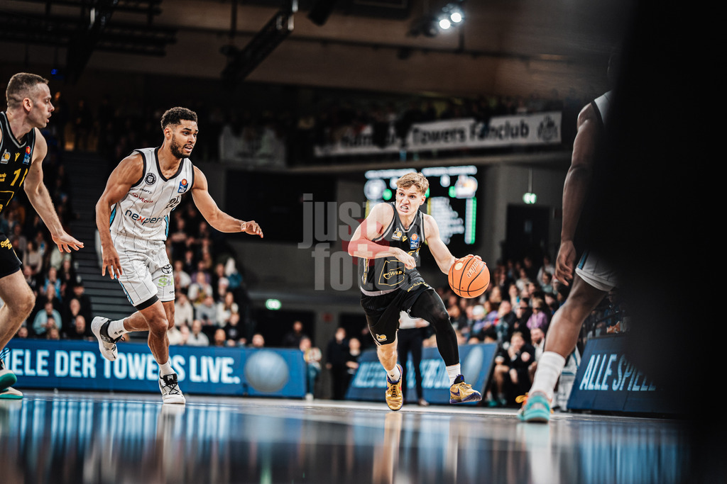 Basketball | Männer | Saison 2024/2025 | easyCredit Basketball Bundesliga | 12. Spieltag | Veolia Towers Hamburg vs. MHP Riesen Ludwigsburg | 21.12.2024 | Johannes Patrick (#6, MHP Riesen Ludwigsburg)