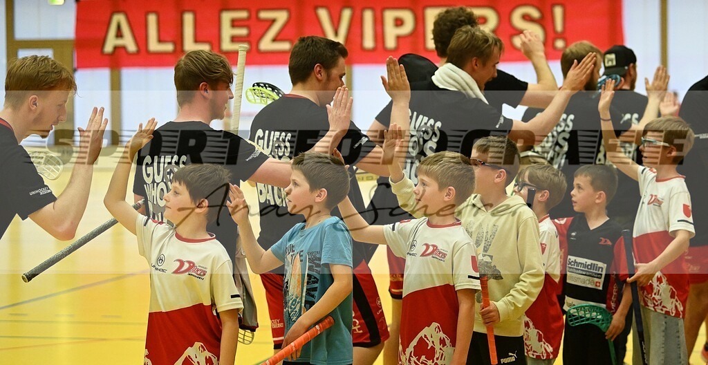 aaaDSC_7103 | Kaufen Sie Sportbilder im Onlineshop von Andy Scherrer Sportfotografie. Faszinierende Bilder von Sportevents aus der ganzen Schweiz. Fussball, Frauenfussball, Unihockey, Handball, Schwingen und weiteren Sportarten. - Realisiert mit Pictrs.com