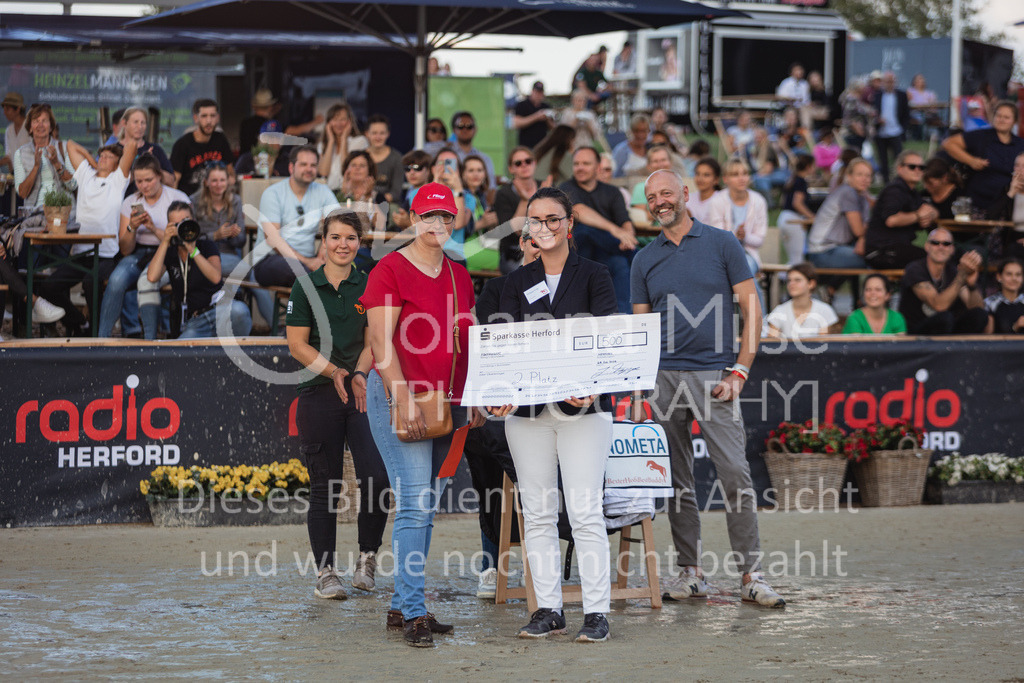 230728_BHO_Showprogramm-615 | Deine schönsten Turniermomente als professionelle Fotos! Entdecke hochwertige Pferdesport-Fotografie im Online-Shop. Jetzt Fotos finden & bestellen!