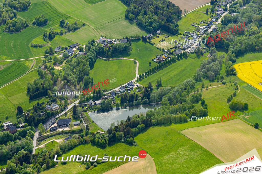 Die Luftaufnahme Lindenau - Schneeberg wurde 2022 vom Flugzeug aus (keine Drohne) erstellt. Hohe Auflösung -für große Poster und Wandbilder geeignet - Garantiert!