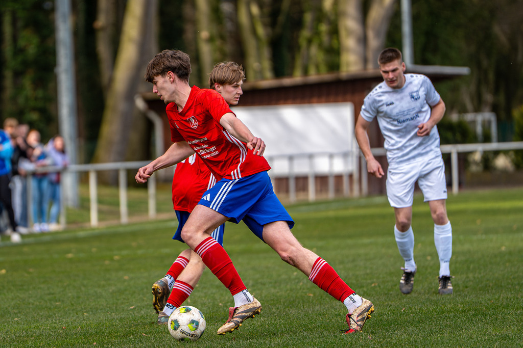 Fußball I Herren I Saison 2025-2026 I Halbfinale Kreispokal VEC I  BW Langförden - TV Dinklage II I 18885 | jns.sportfotos - Realisiert mit Pictrs.com